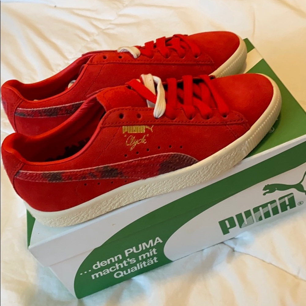 Sold Out Clyde x Packer Shoes